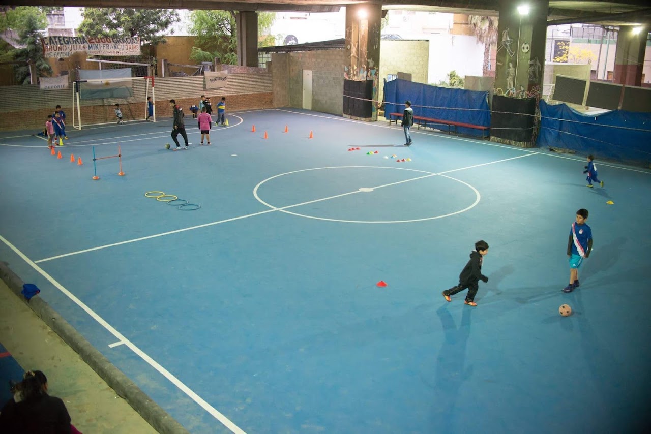 Instalaciones de musculación y fuerza del Gimnasio 17 de Octubre en Flores